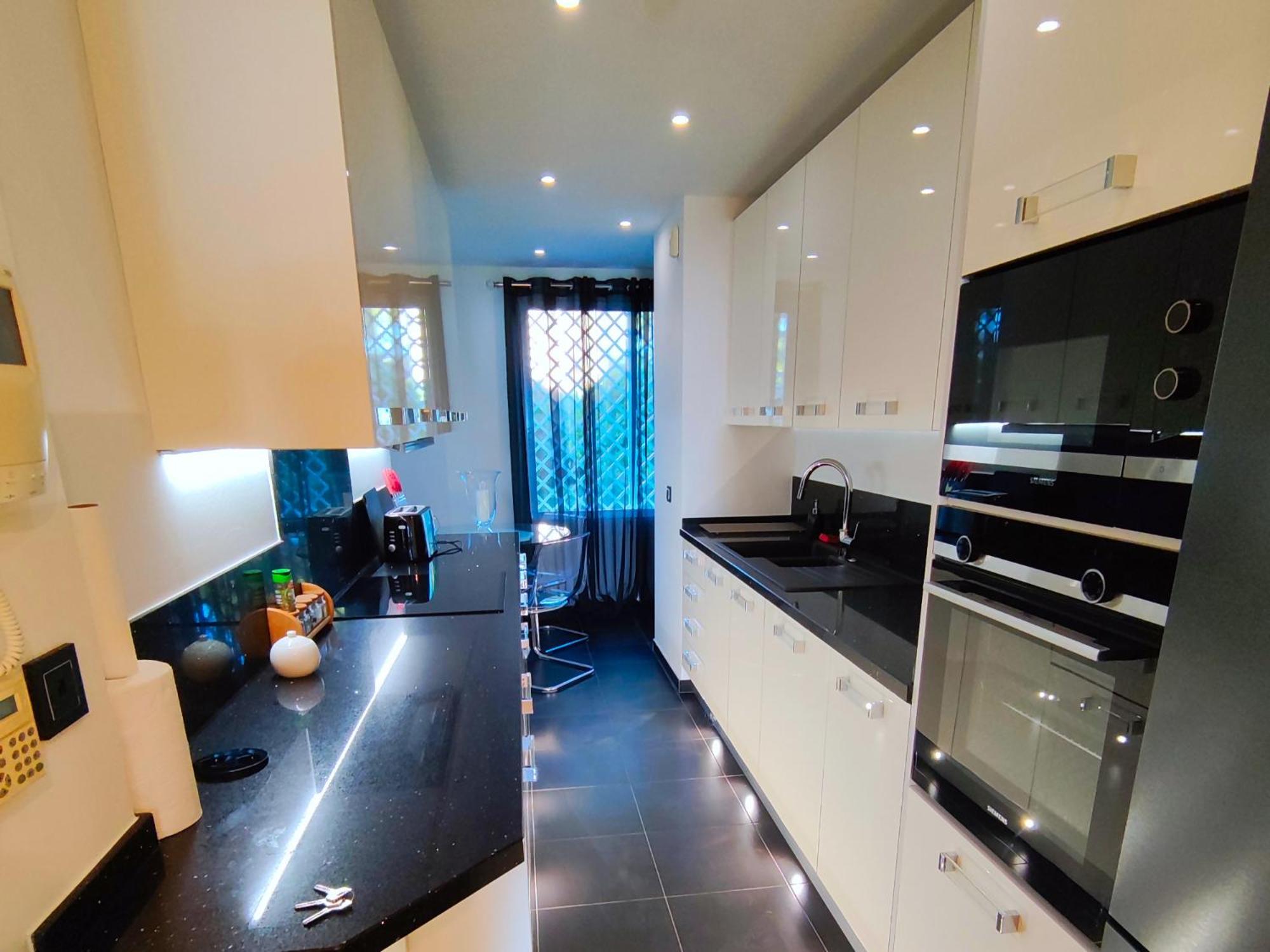 Luxury Frontline Residence Ehhouse Estepona Exterior photo