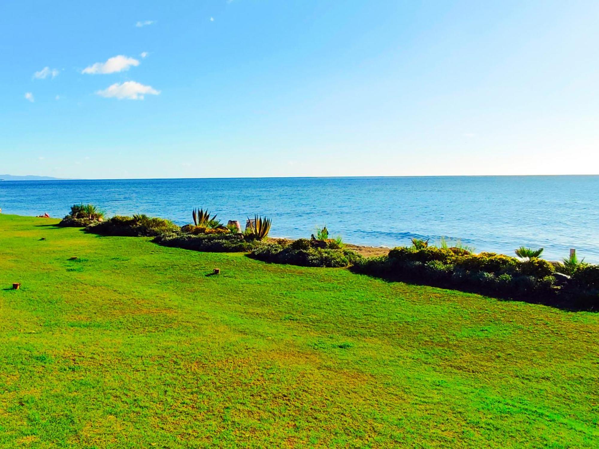 Luxury Frontline Residence Ehhouse Estepona Exterior photo
